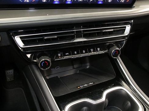 Certified 2024 Chevrolet Traverse LT image 22