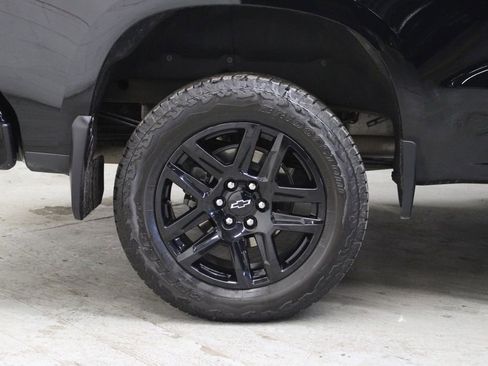 Used 2025 Chevrolet Silverado 1500 LT Trail Boss w/ Convenience Package II image 35