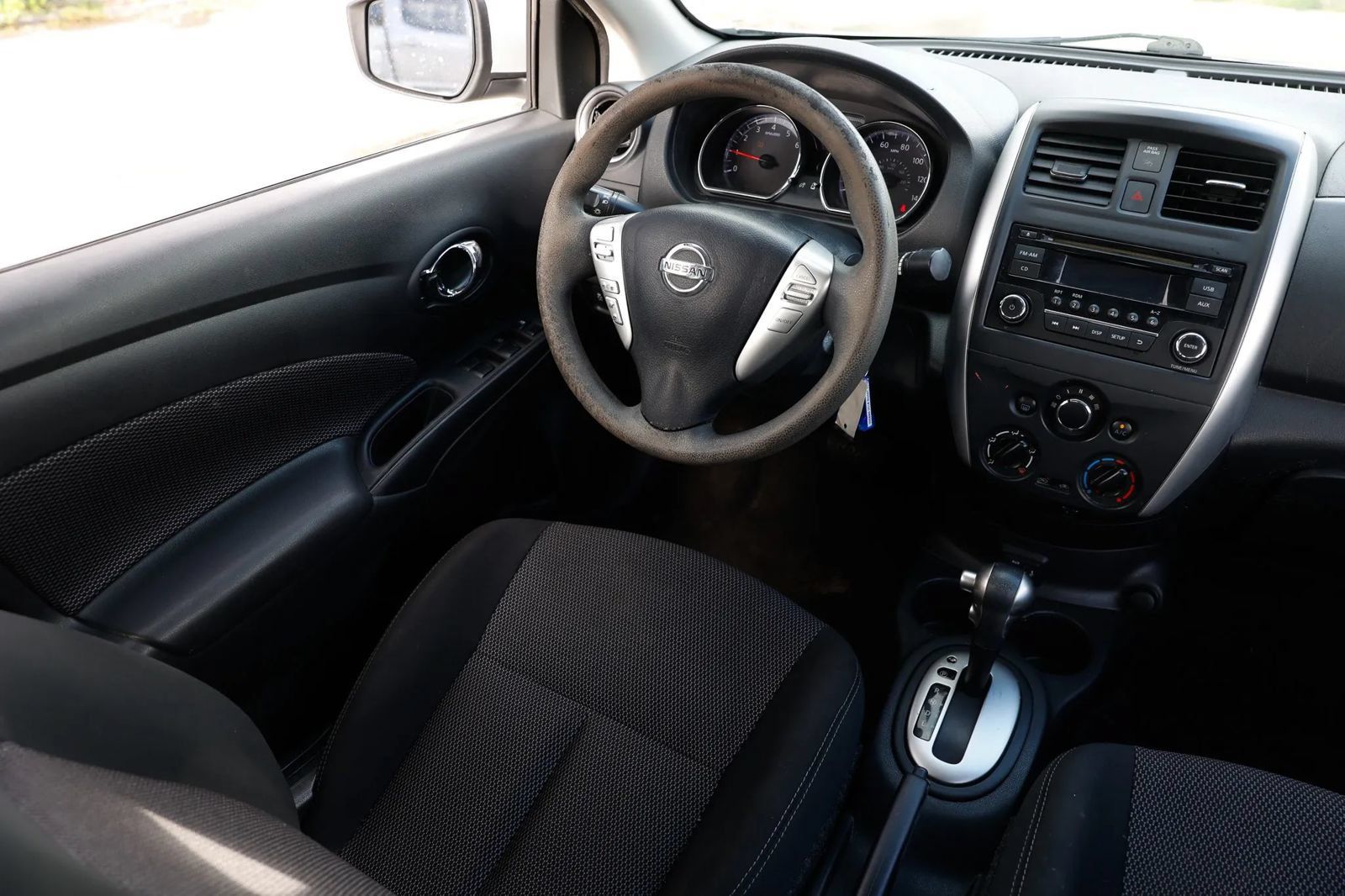 Used 2018 Nissan Versa SV FWD image 13