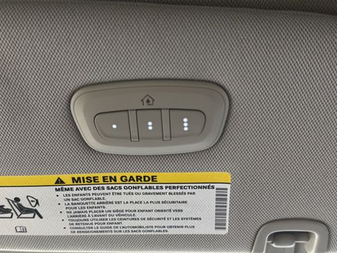 Used 2022 Chrysler Pacifica Touring-L FWD image 33