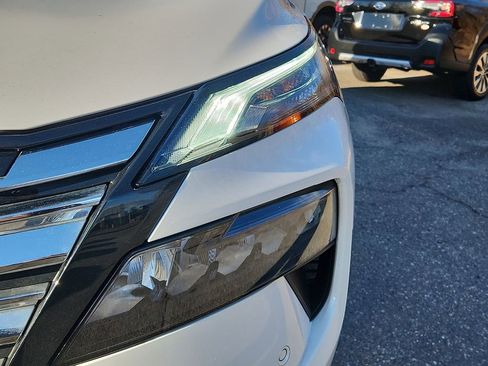 Certified 2025 Nissan Rogue SL image 10