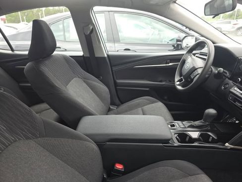 Used 2025 Toyota Camry LE FWD image 8
