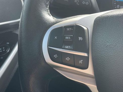 Certified 2023 Ford Explorer XLT image 9