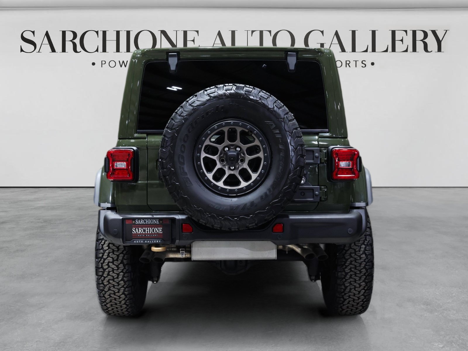 Used 2022 Jeep Wrangler Unlimited Rubicon w/ Xtreme Recon 35" Tire Package AWD/4WD image 16