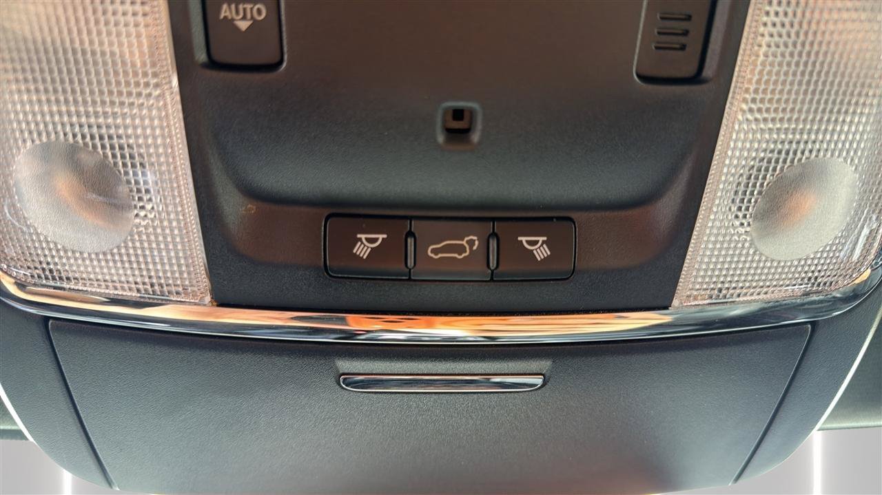 Used 2014 Dodge Durango R/T w/ Technology Group AWD/4WD image 35