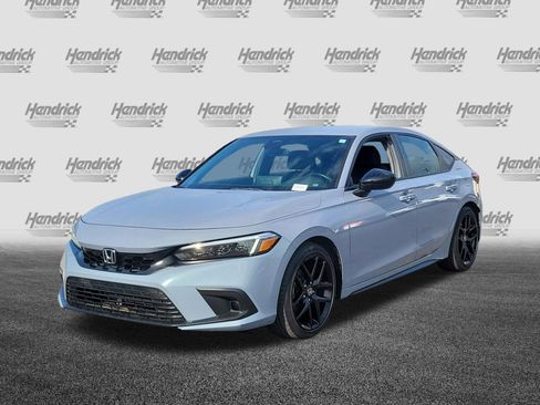 Used 2023 Honda Civic Sport image 3