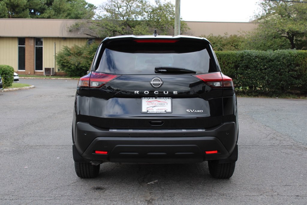 Used 2024 Nissan Rogue S AWD/4WD image 7