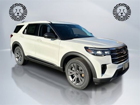 New 2026 Ford Explorer Active image 3