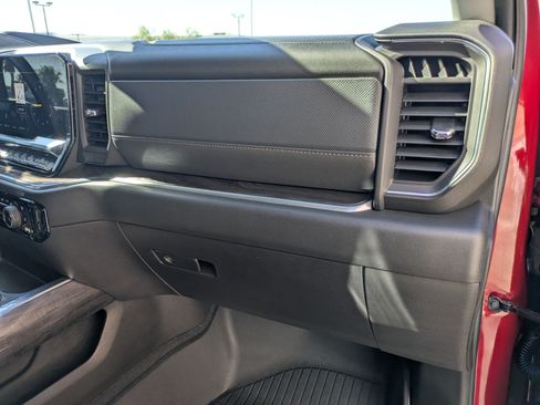 Certified 2025 Chevrolet Silverado 1500 LTZ AWD/4WD image 30