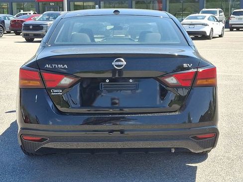 Used 2023 Nissan Altima 2.5 SV FWD image 8