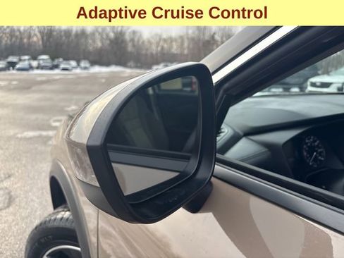 Used 2024 Nissan Rogue SV image 8