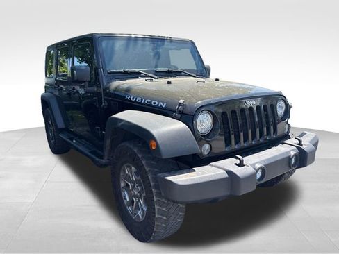 Used 2017 Jeep Wrangler Unlimited Rubicon w/ Connectivity Group AWD/4WD image 2
