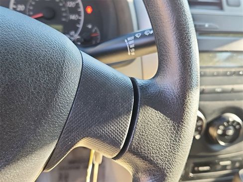 Used 2013 Toyota Corolla L image 21