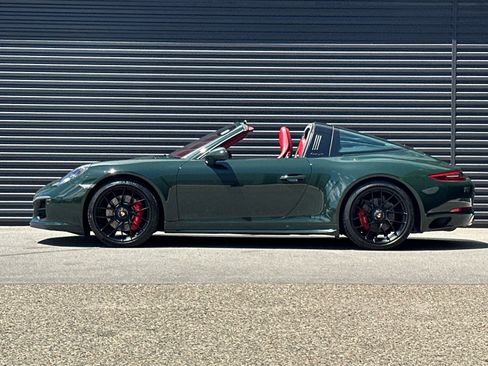Certified 2019 Porsche 911 Targa 4 GTS AWD/4WD image 2