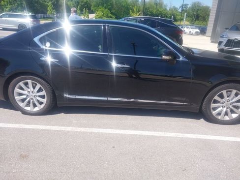 Used 2011 Lexus LS 460 AWD w/ Comfort Plus Pkg image 2