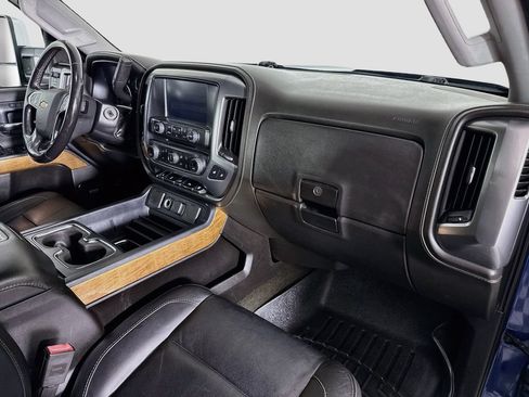 Used 2015 Chevrolet Silverado 2500 LTZ w/ Duramax Plus Package AWD/4WD image 28