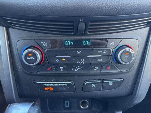 Used 2018 Ford Escape SEL image 12