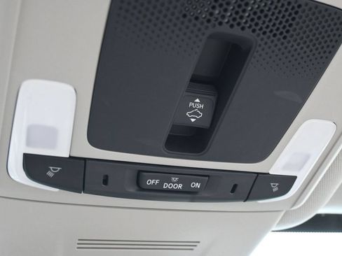 Used 2025 Honda CR-V EX-L image 23