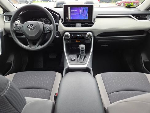 Certified 2025 Toyota RAV4 XLE AWD/4WD image 5