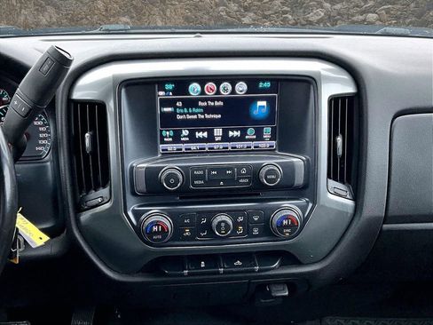 Used 2019 Chevrolet Silverado 1500 LT w/ All Star Edition image 6