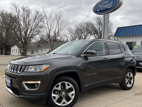 Used 2018 Jeep Compass Limited image 1