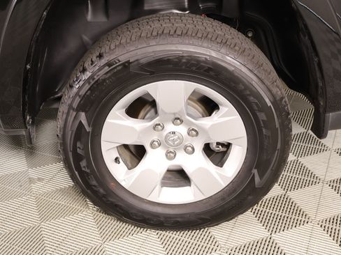 Used 2025 RAM 1500 Big Horn AWD/4WD image 19