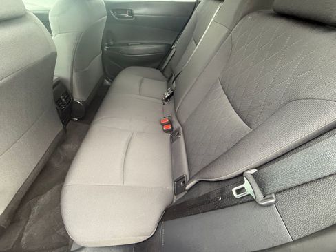 Used 2025 Toyota Corolla Cross LE image 29