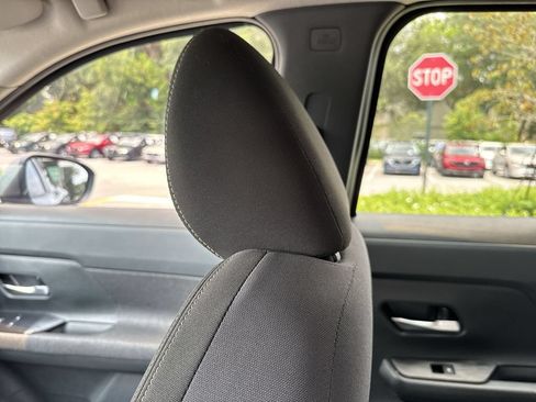 Used 2025 Nissan Kicks SV FWD image 16