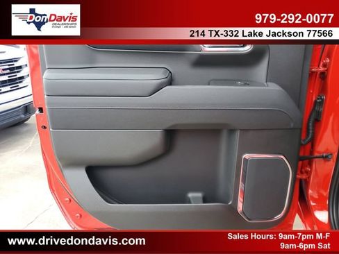 New 2026 GMC Sierra 1500 SLE w/ LPO, Black Badging Package AWD/4WD image 14