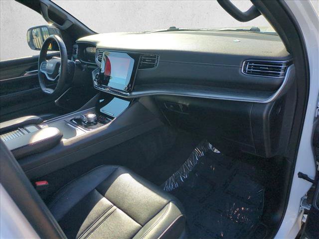 Used 2023 Jeep Wagoneer L Series II AWD/4WD image 23