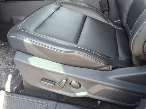 New 2025 Ford Bronco Badlands image 11