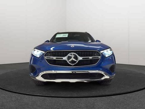 Used 2026 Mercedes-Benz GLC 300 4MATIC image 2