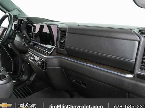 Certified 2025 Chevrolet Silverado 1500 LT AWD/4WD image 19