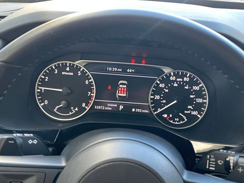 Used 2025 Nissan Pathfinder SV image 43