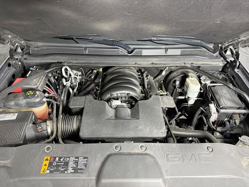 Used 2020 GMC Yukon XL SLT image 33