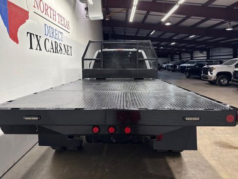 Used 2022 Ford F550 4x4 Crew Cab Super Duty w/ Power Equipment Group image 7