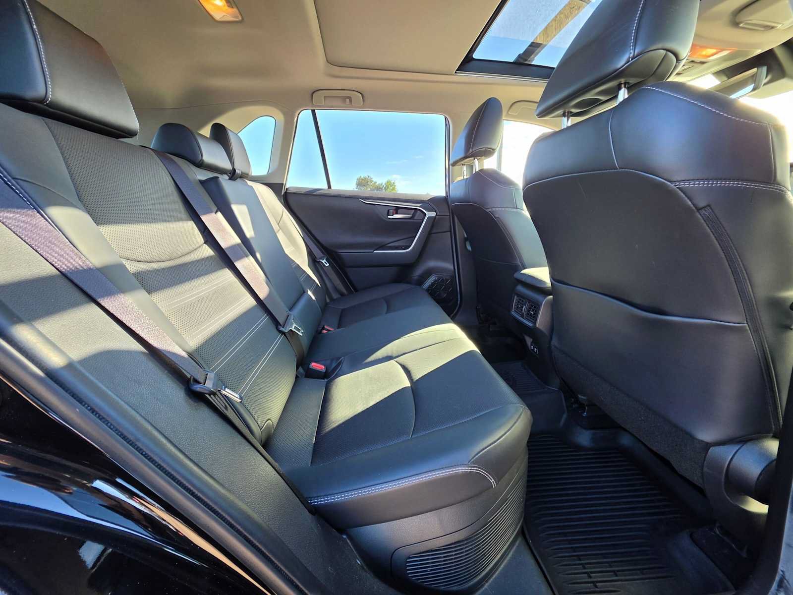 Certified 2020 Toyota RAV4 Limited AWD/4WD image 13