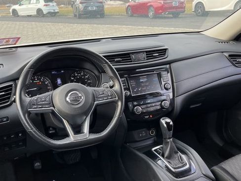 Used 2019 Nissan Rogue SV image 13