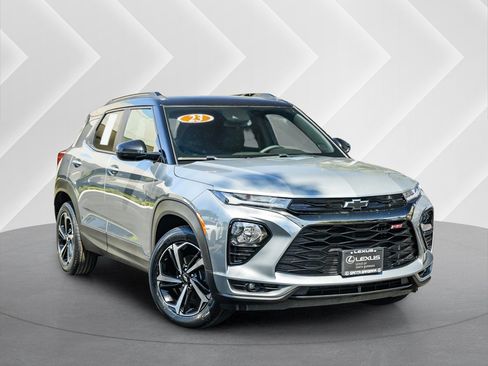Used 2023 Chevrolet TrailBlazer RS FWD image 1