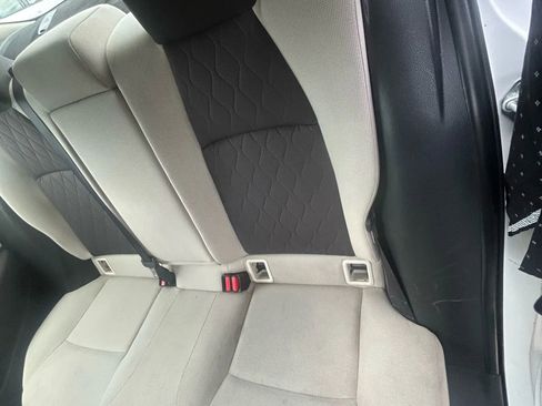 Used 2020 Toyota Corolla LE image 10