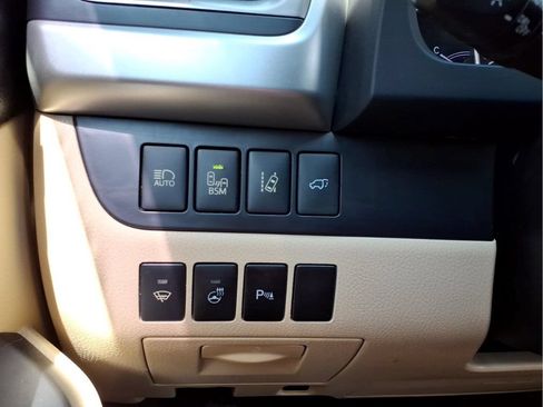Used 2015 Toyota Highlander Limited Platinum AWD/4WD image 15