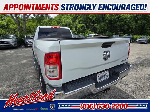 Used 2022 RAM 2500 Tradesman w/ Chrome Appearance Group AWD/4WD image 5