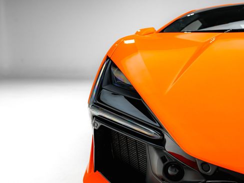 Used 2024 Lamborghini Revuelto AWD/4WD image 17