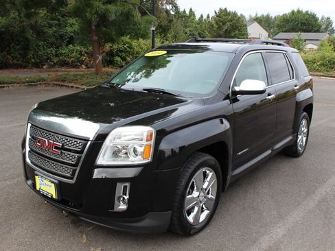 Used 2014 GMC Terrain SLT w/ Chrome Appearance Package AWD/4WD image 2