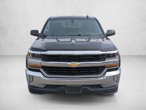 Used 2018 Chevrolet Silverado 1500 LT w/ Texas Edition image 2