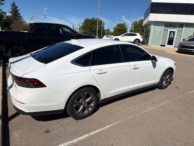 Used 2023 Honda Accord EX-L image 3