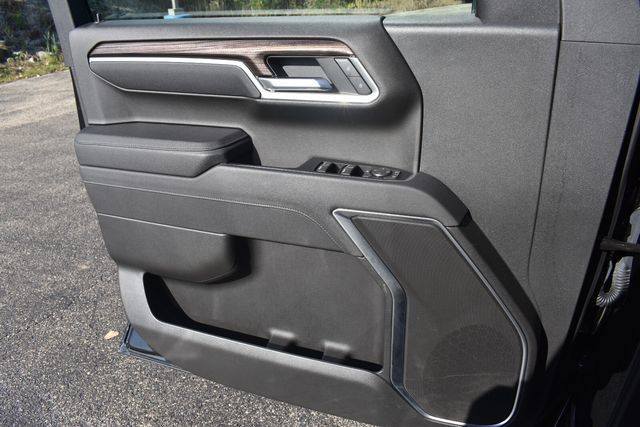 Certified 2025 Chevrolet Silverado 1500 RST AWD/4WD image 35