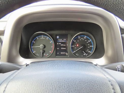 Used 2018 Toyota RAV4 LE image 23