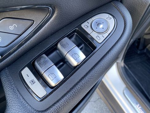 Used 2021 Mercedes-Benz GLC 300 GLC 300 image 13