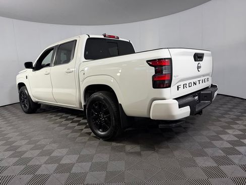 Used 2026 Nissan Frontier SV w/ Tow Package RWD image 10